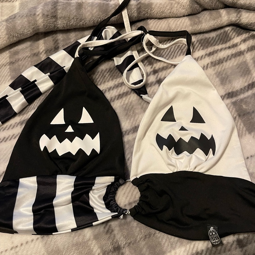 Black and White Bikini Swimwear